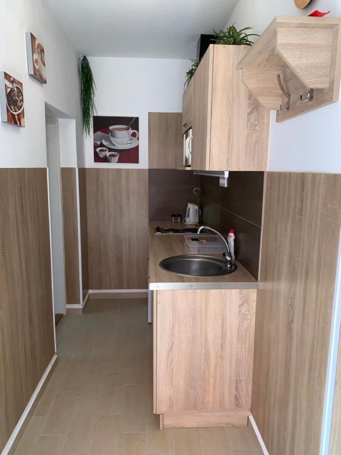Armada Family Apartment ハイデゥソボスロー エクステリア 写真