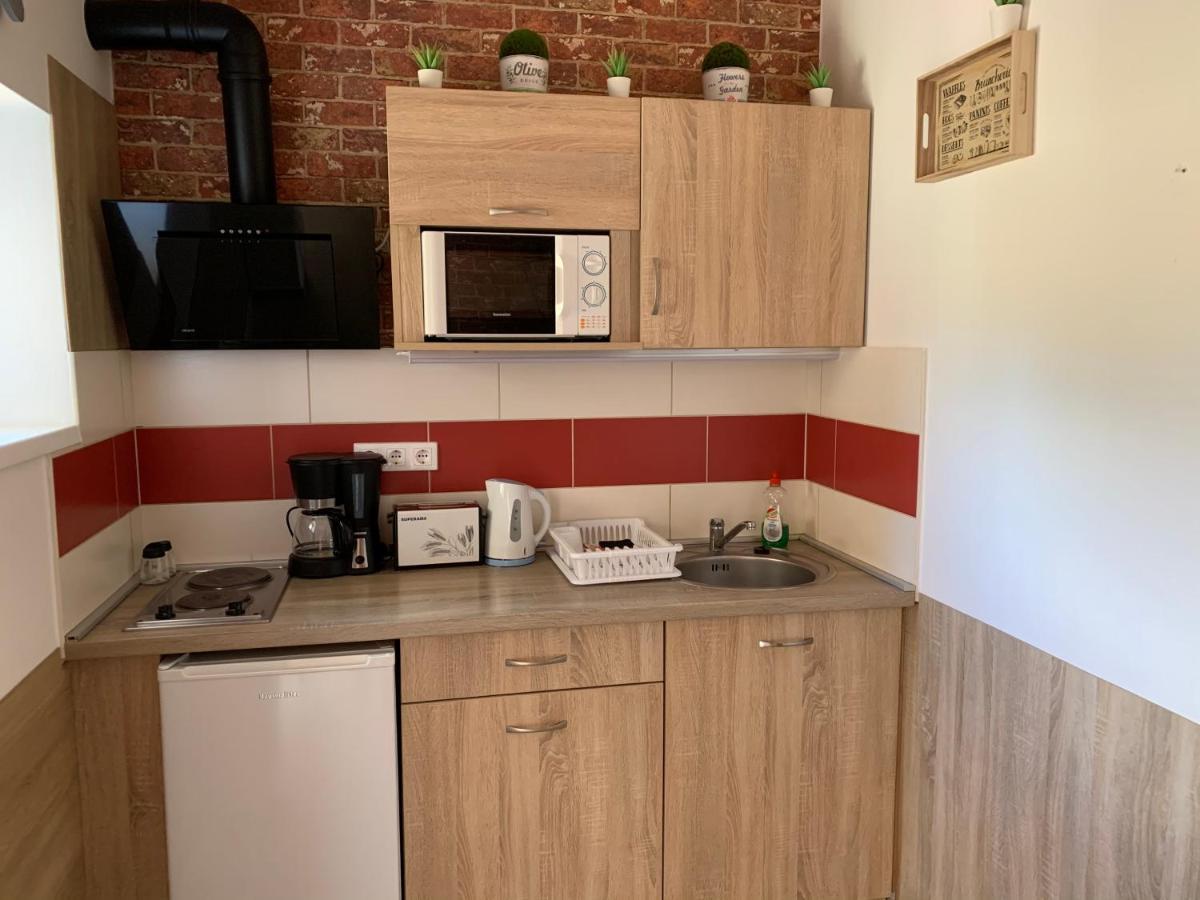 Armada Family Apartment ハイデゥソボスロー エクステリア 写真