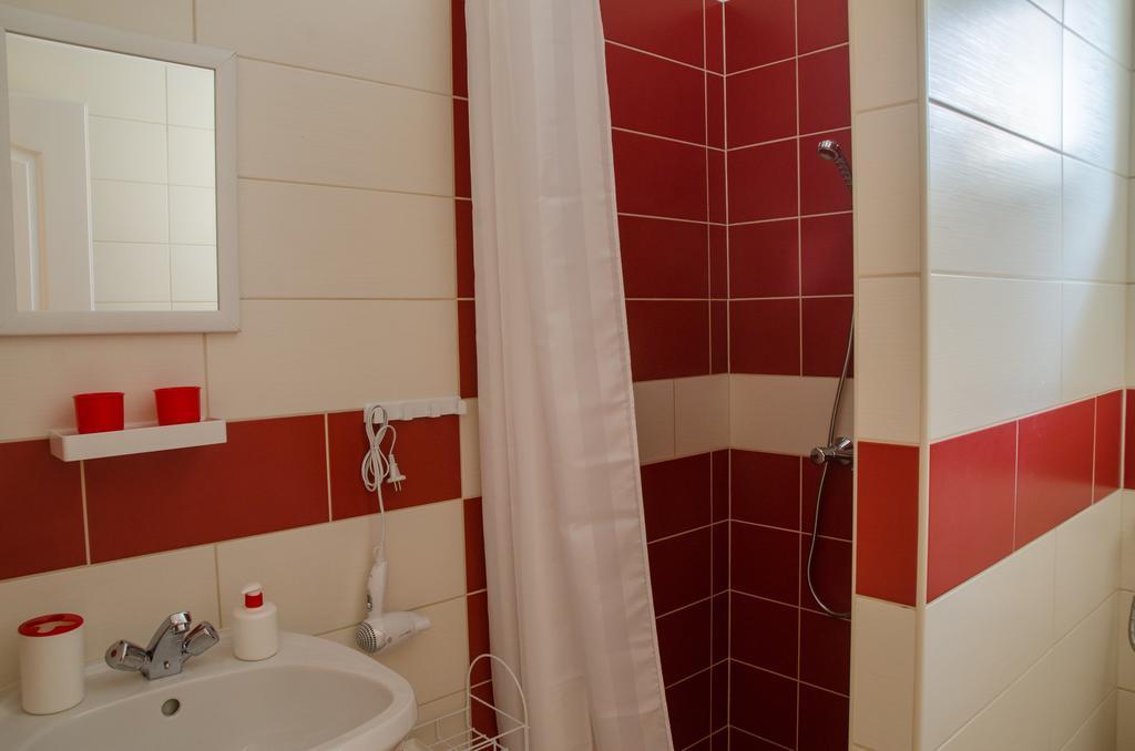 Armada Family Apartment ハイデゥソボスロー 部屋 写真